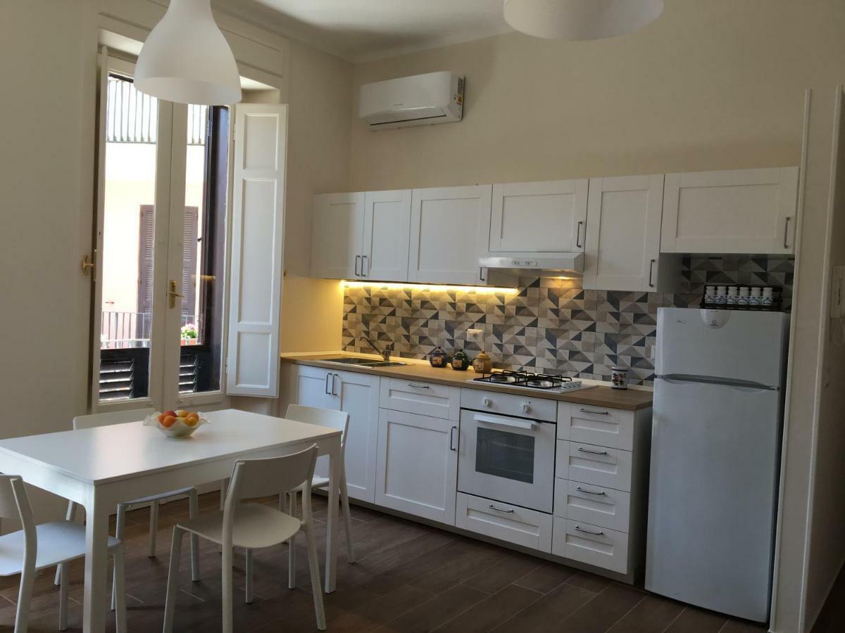 A Casa Di Clara Apartment Syracuse ภายนอก รูปภาพ