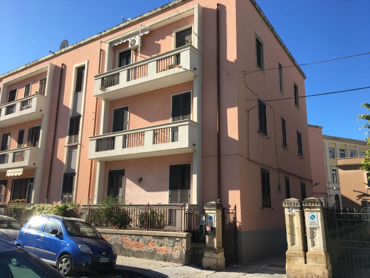 A Casa Di Clara Apartment Syracuse ภายนอก รูปภาพ